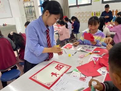 纸韵传非遗 教研促成长