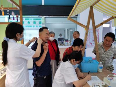 雾渡河镇中心卫生院：中医市集“摆摊”送健康 基层服务“走新”更“走心”