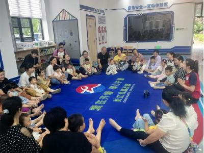 长江市场社区科学育儿公益课堂开课