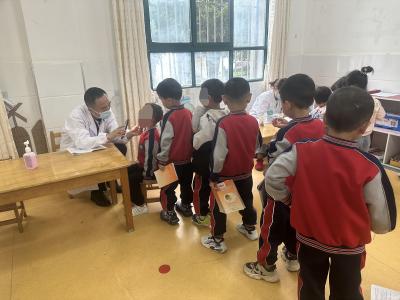 邓村乡卫生院：暖心体检护成长 健康护航伴童真