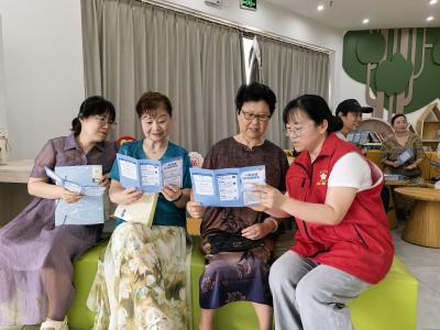 绿洲社区：志愿普法进大厅 救助政策暖民心