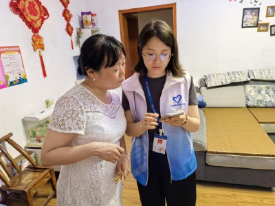 长江市场社区：网格员夜访听民声 入户问需解民忧