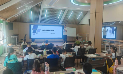 锦云社区：巧手雕纸雕 童心筑立体