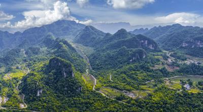 夷陵区黄花张家口村：天工奇峡藏胜景 古寨仙山醉游人