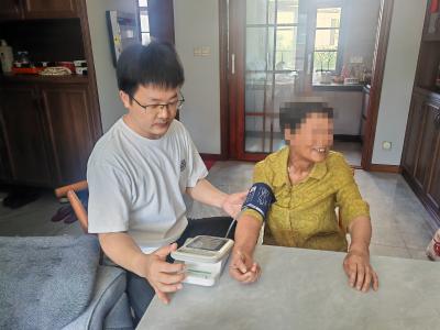 温情家访零距离  医患情深暖人心——夷陵人民医院内科第二党支部走访慰问透析患者