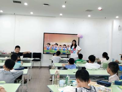 绿洲社区：趣味课桌舞 活力满课堂