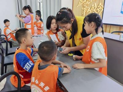 东湖社区：空盒焕新生 童心筑低碳