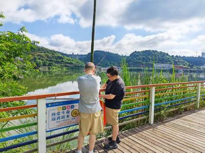 峡江社区：汛期巡河忙，织密防溺“安全网”