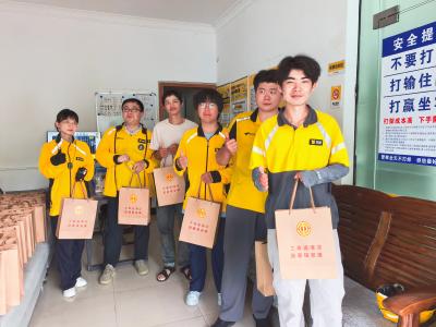 清凉启程！工会关爱直抵一线