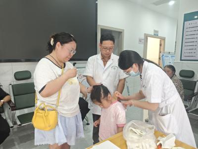 冬病夏治正当时——锦江社区医务室三伏贴服务暖心开启