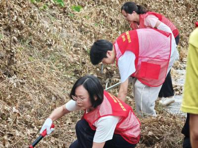 锦云社区“红色哨兵”首场巡湖行动启动