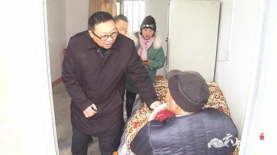 襄州区领导走访慰问基层困难党员群众  