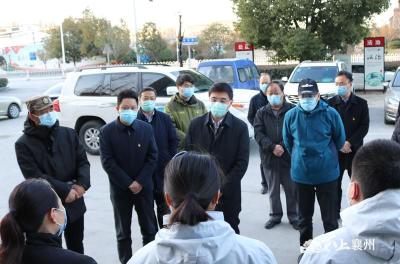 宁夏回族自治区领导看望慰问宁夏援襄医疗队队员