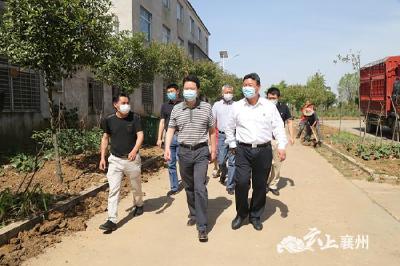 黄进：扎实开展脱贫攻坚“回头看” 着力提升贫困群众满意率