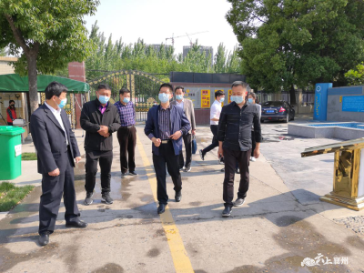 襄阳市人大常委会副主任杜军到襄州区实验小学督查创文工作
