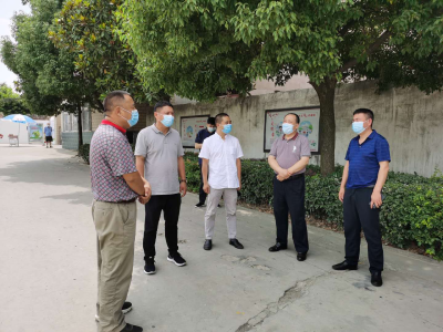 副区长孙先华一行督查学校疫情防控等工作