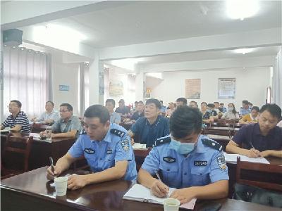 学习宣传学校新条例 全力“护苗”健康成长——襄州区学习贯彻《条例》专题培训班开班啦！
