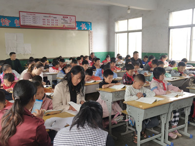 程河镇中心小学:举行教研活动  助力教学质量提升