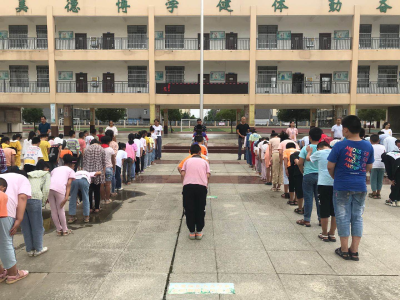双沟镇池阳小学：师生齐动手  感恩教师节
