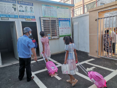 双沟镇各中小学喜迎学生返校