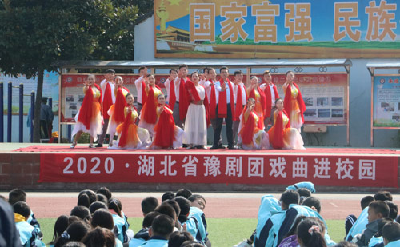 张湾二中：戏曲进校园 豫剧歌家国