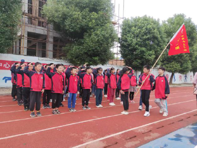 红歌传唱颂祖国——朱集镇中心小学举行“唱红歌，迎国庆”歌咏比赛