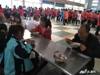 张湾二中：开展“节约粮食，拒绝浪费”活动        