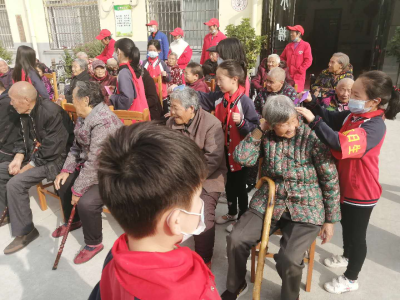 敬老从心开始，助老从我做起——双沟镇中心小学扎实开展“敬老月”活动