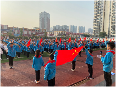 “向国旗敬礼 为红领巾添彩” ——襄州区天润小学新队员入队仪式    