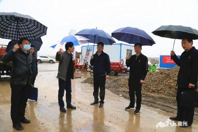 黄进深入企业宣讲党的十九届五中全会精神