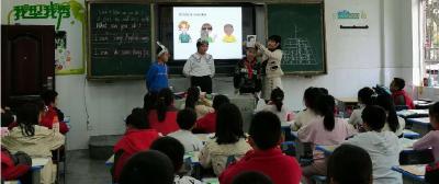 张湾中心学校：举行小学教师教学大比武活动