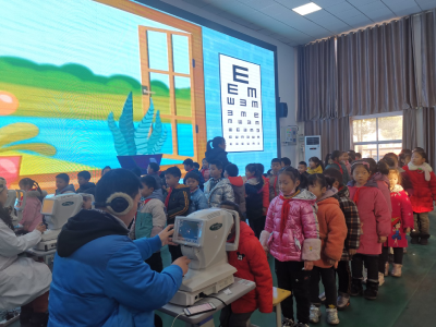 近视防控、视力普查走进襄州区八一路小学