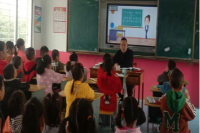 伙牌镇湾子教学点：加强学校法制教育 推进平安校园创建  