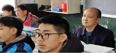 龙王镇中心学校：校长推门听课，聚焦高效课堂