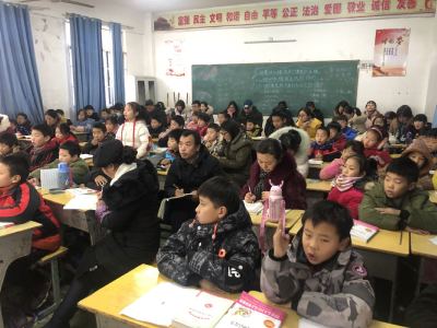 快乐读书吧  分享我快乐——张家集镇中心学校举行阅读故事分享会