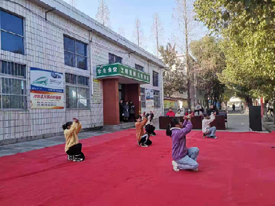 激扬青春·感恩有我——黄龙中学校园文化节精彩纷呈