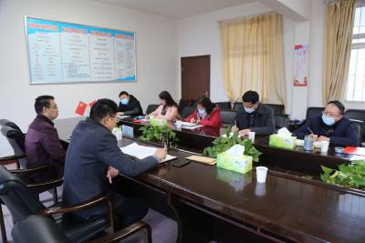 襄州区教育局召开教育系统人才工作座谈会