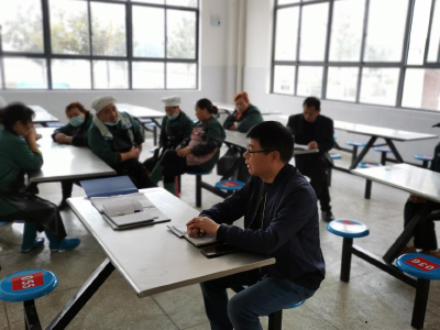 张家集镇中心小学 ：为校园食品安全置加安全阀