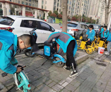 襄州校园掀起学雷锋热潮