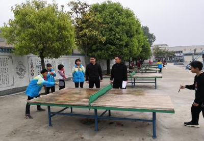黄集镇中心学校：文体赛事绽放青春活力