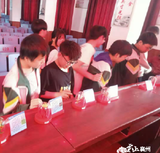 襄州区双沟镇：筑牢反毒禁毒思想防线 营造平安和谐校园环境