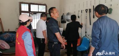 龙王镇安全督导组到赵集小学检查指导工作