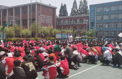 龙王中学开展假期安全及劳动教育活动