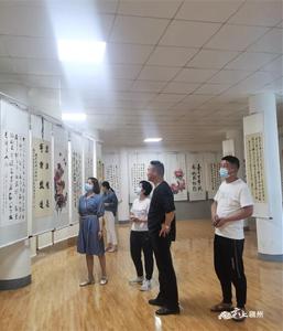 观主题书法展 上生动党史课