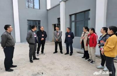 再看民生工程建设 推动群众服务落地