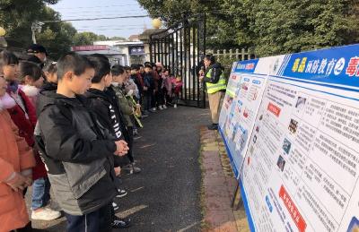 禁毒宣传进校园 护航青春不“毒”行