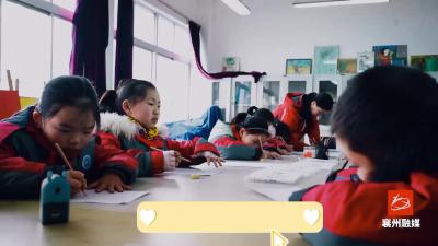 襄州区实验小学：美术课实现人手一个冰墩墩~