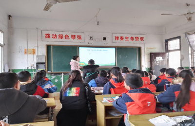 古驿镇黄渠河第二小学开展“以老带新 示范引领”教研活动