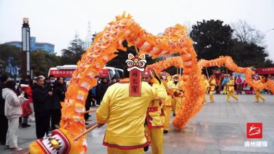  舞龙腾辉闹元宵