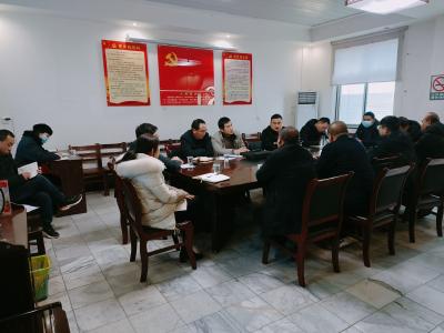 峪山镇召开项目建设座谈会
